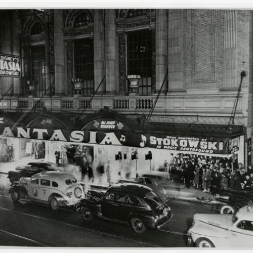 [Crowd on line to see "Fantasia" outside the Geary Theater]