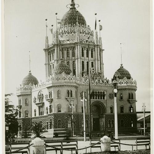 [Exposition building at the Midwinter Fair in Golden Gate Park]
