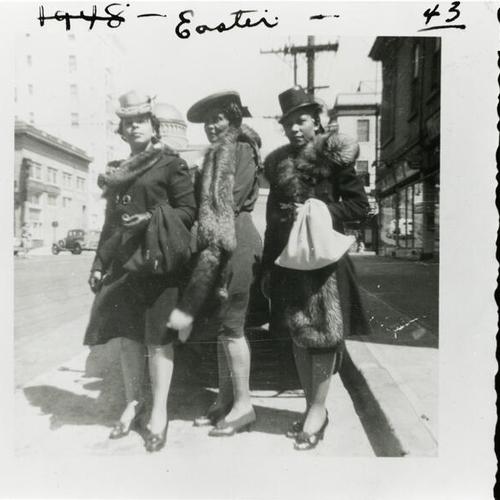 [Geraldine, Annie and Francis on Easter Sunday by Third Baptist Church on Clay and Hyde Streets in 1943]