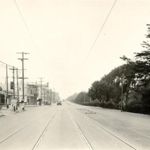 [Unidentified street (Fulton?) in San Francisco]