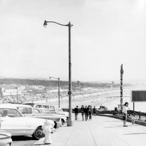 [View of Ocean Beach from near the Cliff House]