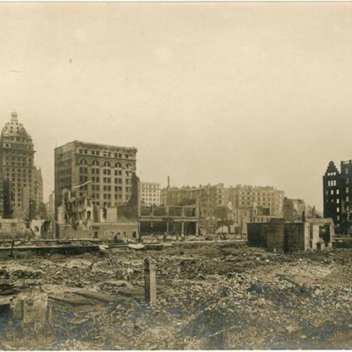 [Looking north east from 4th and Folsom, Call Building and Palace in background]