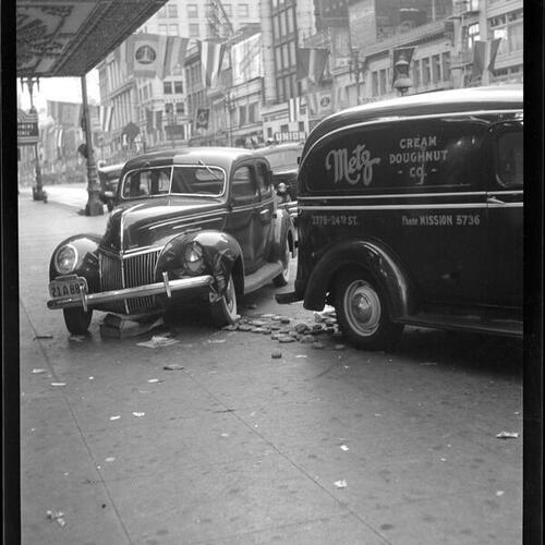 [Scene of an automobile accident at Market Street east of Jones]