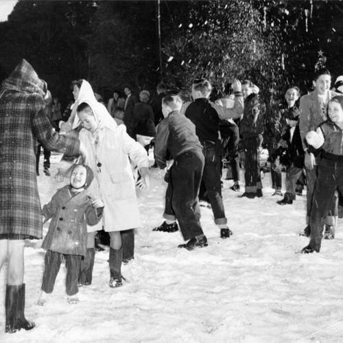 [San Francisco News snow party given in Golden Gate Park]