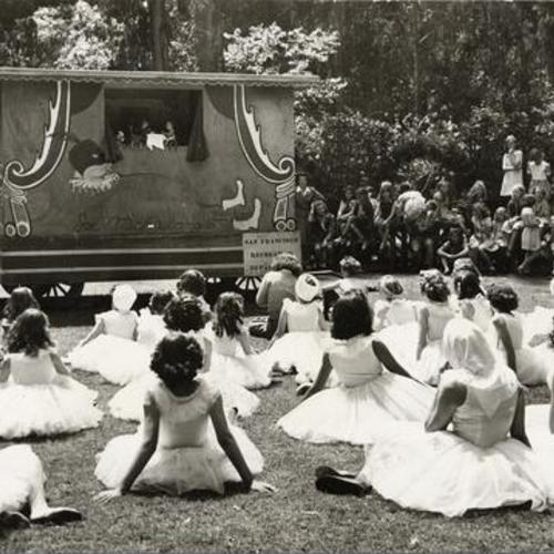 [Glen Park Playground puppeteers performing at Stern Grove]