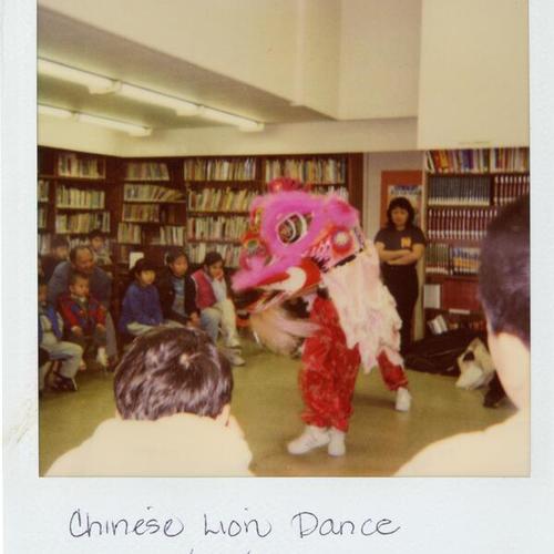 Chinese Lion Dance Photo 1