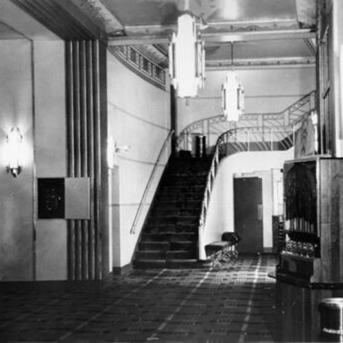 [Interior of the Palace Theater]