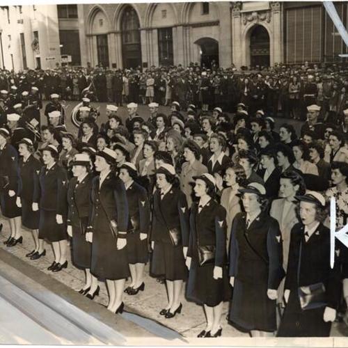 [Group of girls from the local WAVES battalion being inducted into the Navy]