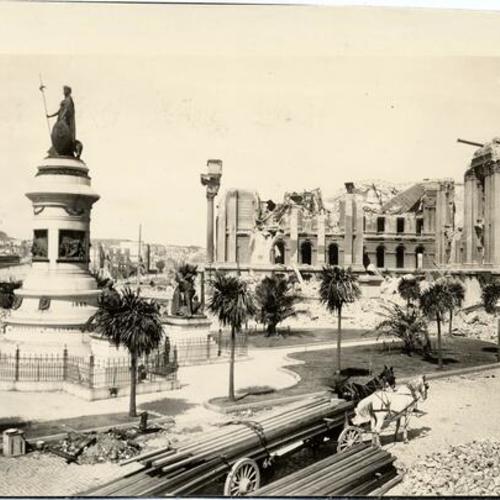 [Pioneer Monument and ruins of City Hall, 1906]