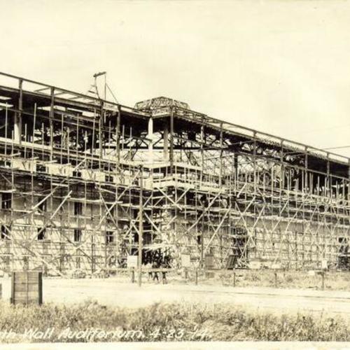 [Construction of San Francisco Civic Auditorium - south wall]