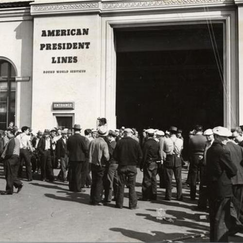 [Members of the Ship Scalers and Painters Union picketing in front of Pier 42]