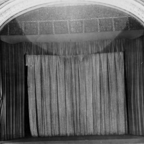 [Interior of the Victoria Theatre]
