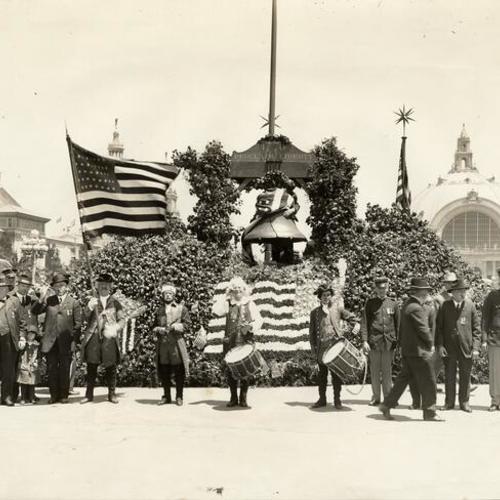 [Liberty Bell Day event in South Gardens of Panama Pacific International Exposition]