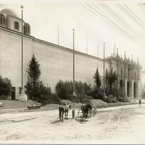 [Palace of Food Products at the Panama-Pacific International Exposition]