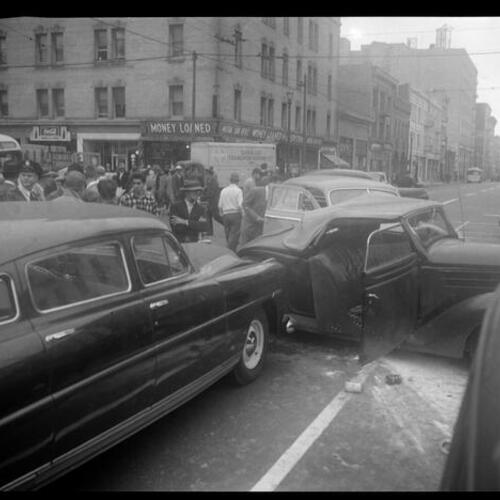 [Scene of automobile accident at 3rd Street and Howard Street]