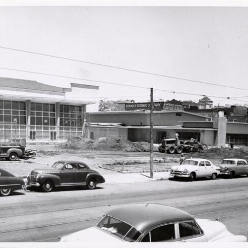 [Construction of Hamilton Field House and Swimming Pool]