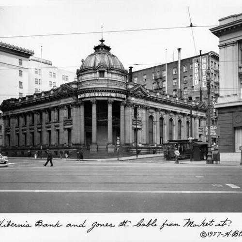 Hibernia Bank and Jones St. Cable from Market St