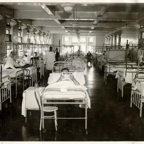 [Overcrowded ward at San Francisco Hospital]