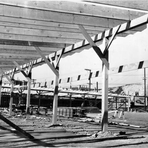 [Construction of shelter at Farmers' Market at Market and Duboce streets]
