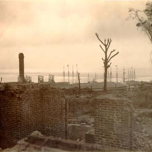 [Waterfront district after the earthquake and fire of April, 1906]