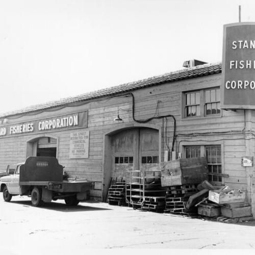 [Standard Fisheries Corporation at Jefferson and Leavenworth streets]