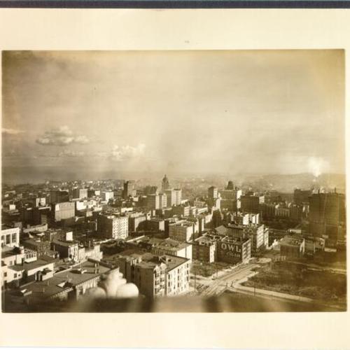 [View of San Francisco, looking southeast from the Fairmont Hotel]