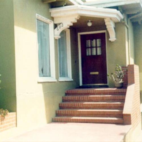 [Front steps of 682  Miramar Avenue]
