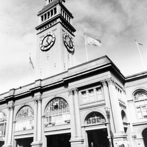 [View of Ferry Building Clock Tower during aftermath of  Loma Prieta earthquake]