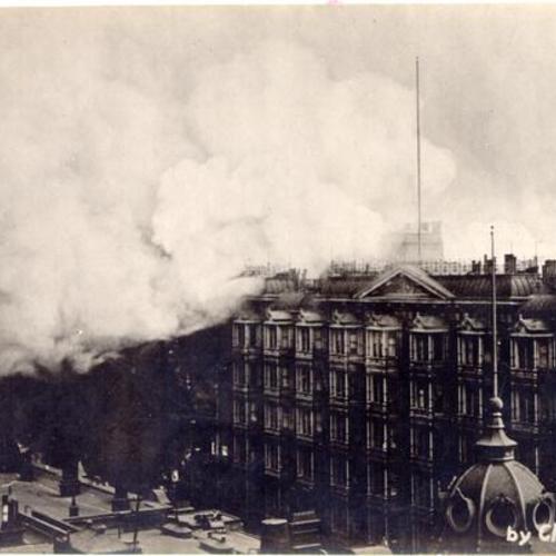 [Palace Hotel on fire]