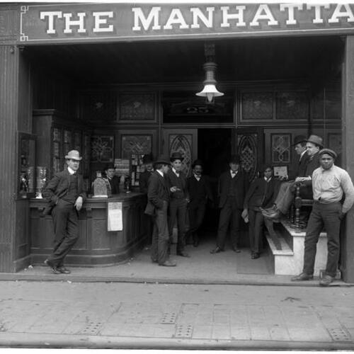 The Manhattan Bar at 25 Geary Street with shoe shine stand