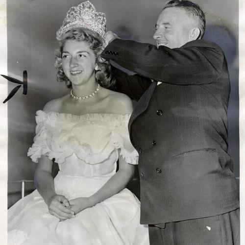 [Richard Leary crowning Rosary Mason, queen of the Eureka Valley festivities]