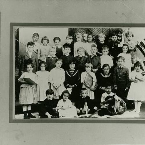 [Frank in first grade class photo of Golden Gate School in 1920]