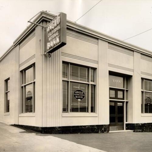[Potrero Branch of the Anglo California National Bank at Third and Twentieth streets]