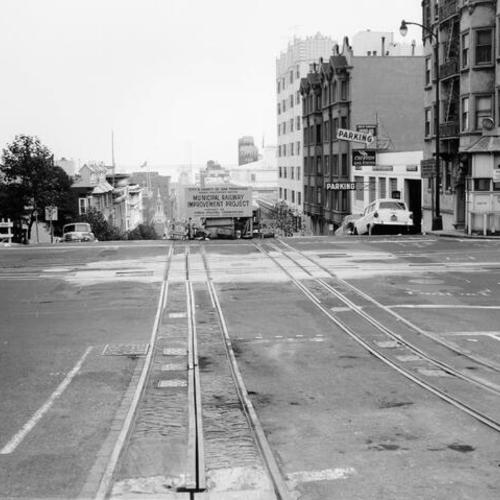 [View east on California at Powell street]