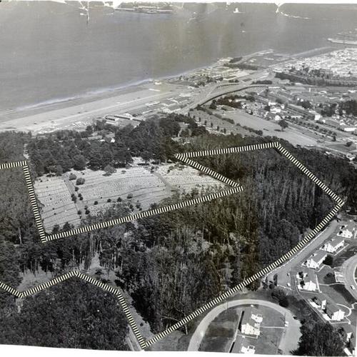 [Aerial view of National Cemetery in the Presidio]