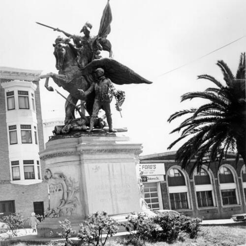 [California Volunteers Monument at Dolores Avenue and Market Street]
