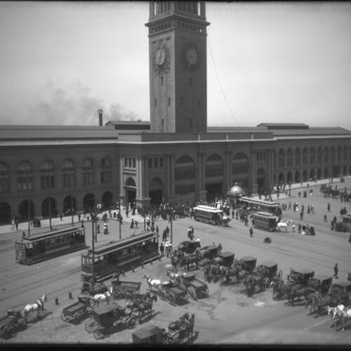 Ferry Building busy with commuters