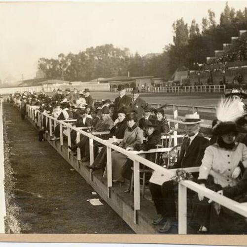 [Audience at Society Horse Show at Panama-Pacific International Exposition]