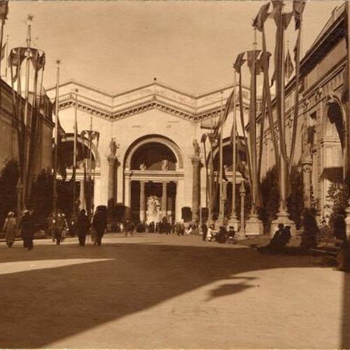 [Palace of Machinery at Panama-Pacific International Exposition]