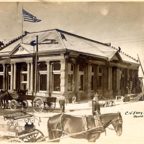 [Anglo California Bank at the northeast corner of Sansome and Pine streets]