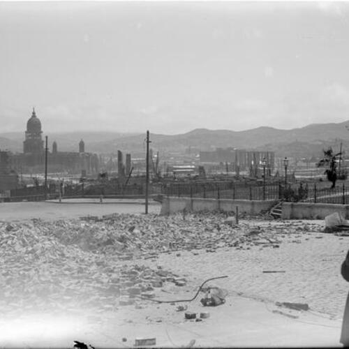 [Looking southwest toward City Hall after earthquake and fire]
