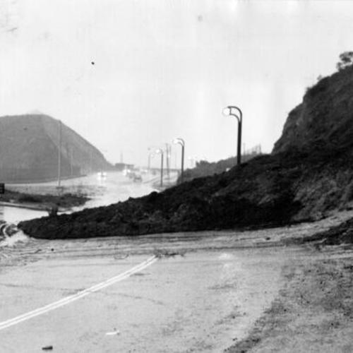 [Mud slide blocking the Sausalito approach to the Golden Gate Bridge]