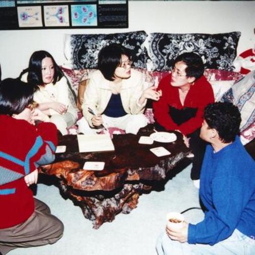 [Kim, Mina, Chi, Trang-Anh and Suong meeting to discuss creating Web site for Vietnamese American Lesbian Women]
