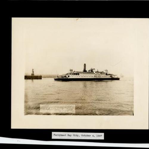 [Ferryboat "Bay City" heading towards pier]