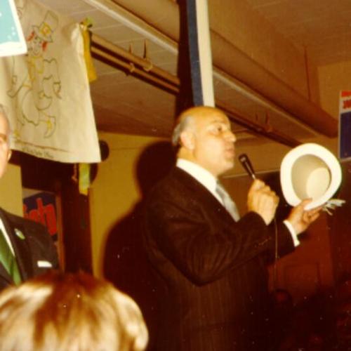 [Joe Alioto addresses crowd during cocktail party]