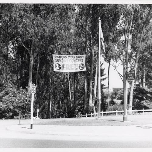 [Entrance to Stern Grove, 19th Ave. & Sloat]