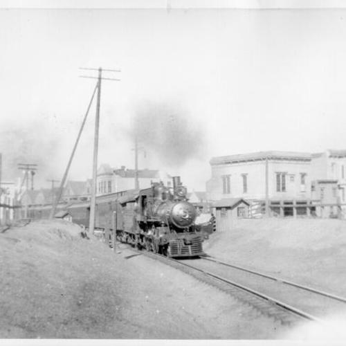 [Train passing through 22nd & Folsom. 1907]