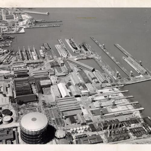 [Aerial view of the Bethlehem Steel Company's San Francisco shipyard]