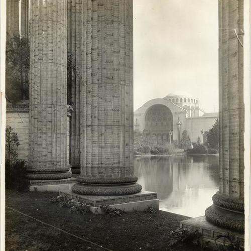 [View of the Palace of Food Products from the Palace of Fine Arts, Panama-Pacific International Exposition]