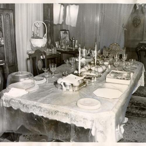 [Dining room of the El Reposo Home for the Aged]